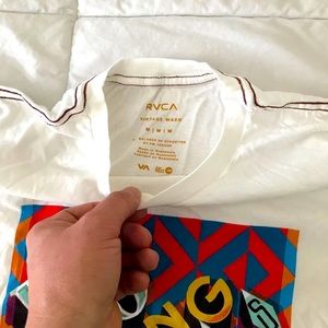 Vintage RVCA Do wrong things Right short sleeve tee. Size M.